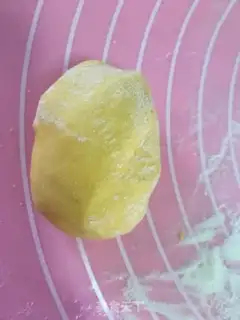 Make Pumpkin sour eggs box step 3
