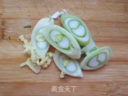 Make cucumber-mucked eggs step 2