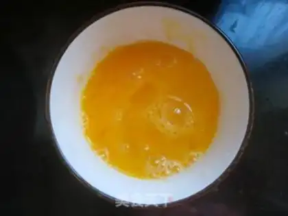 Make cucumber-mucked eggs step 3