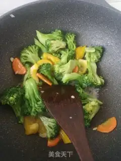 Make Garlic broccoli step 4