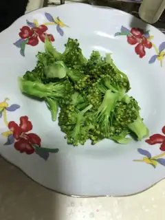 Make Shrimp skating broccoli step 2