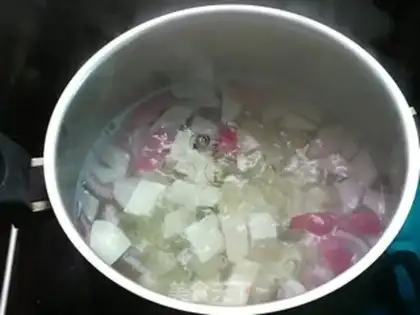 Make Onion shrimp tofu soup step 4