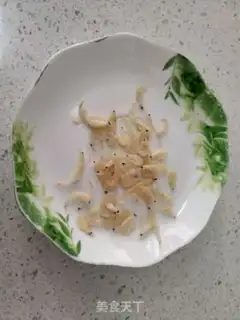 Make Shrimp pelvis soup step 2