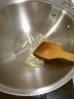 Make Scrambling hands step 1