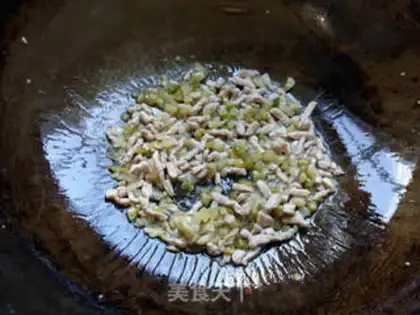 Make Squeeze the meat and eggs step 3