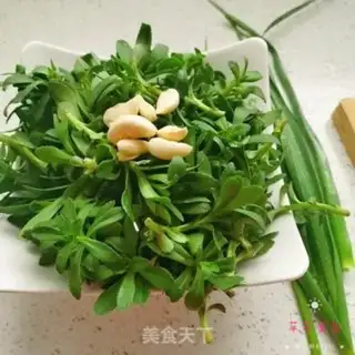 Make Scrambled cabbage step 0