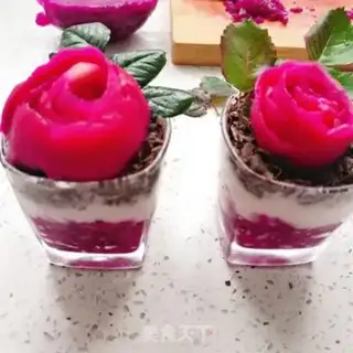 Make Flamingo yogurt cup step 10