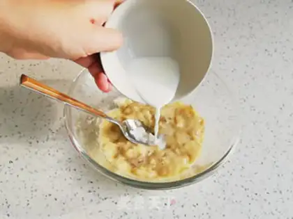 Make Yogurt oatmeal step 2