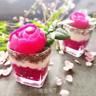 Make Flamingo yogurt cup step 11