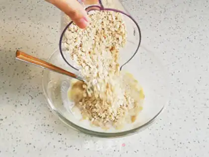 Make Yogurt oatmeal step 3
