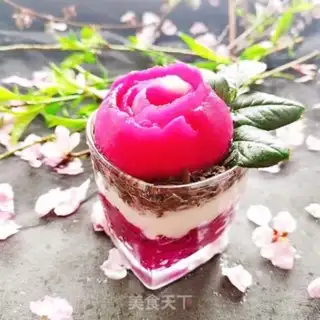 Make Flamingo yogurt cup step 13