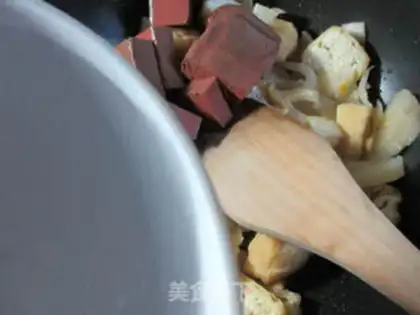 Make Pork blood with tofu step 4