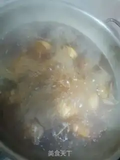 Make Pork-bone mushroom, cabbage fan soup step 3