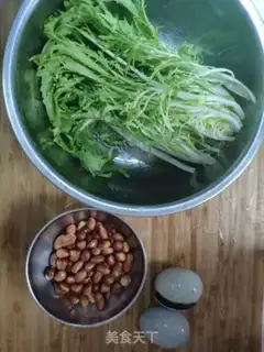 Make Pumpkin and peanuts step 0