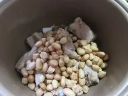 Make Peanut rice ribs step 1