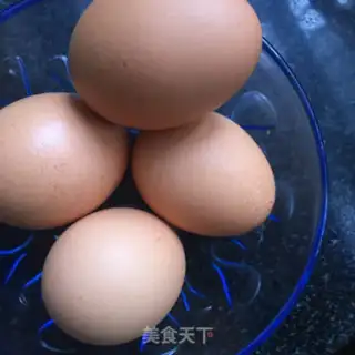 Make Pepper garlic fried eggs step 1