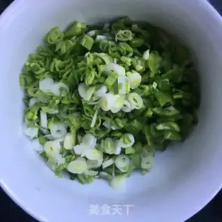 Make Pepper garlic fried eggs step 2