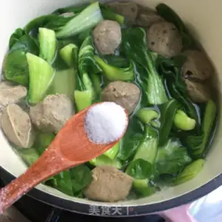 Make Beefball soup step 7