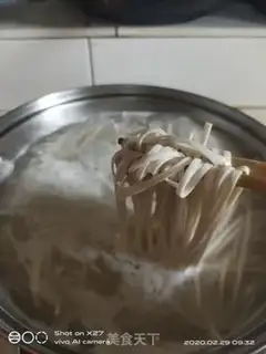 Make Blue fish noodles step 1