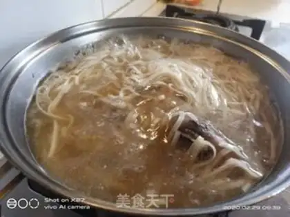 Make Blue fish noodles step 2