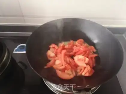 Make Quick-ass tomato omelet soup step 0