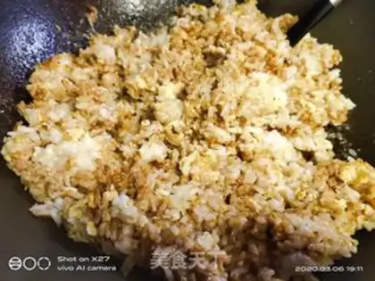 Make Egg sausage fried rice step 7