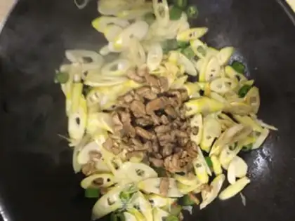 Make Pippies with fried meat step 6