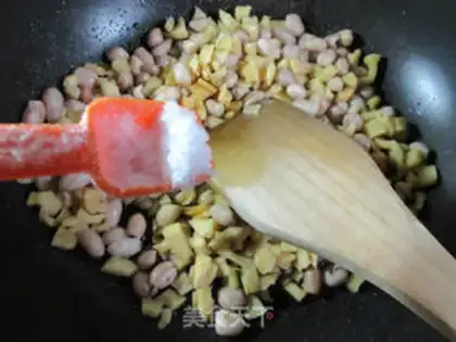 Make Peanut rice and radish step 4