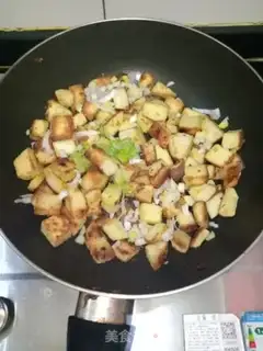 Make Eggs and buns step 3