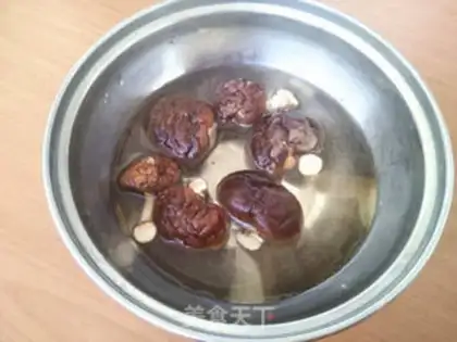 Make Shrimp mushroom soup step 0