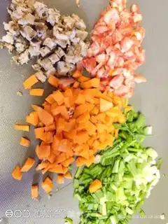 Make Carrot salami egg fried rice step 0