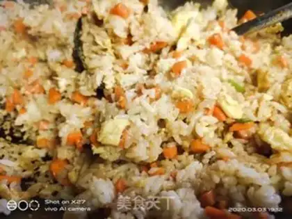Make Carrot egg fried rice step 6