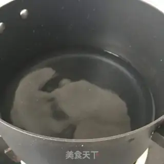 Make Pork sauerkraut and gibberish. Noodles step 5