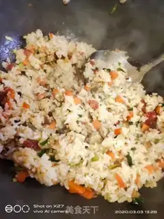Make Carrot salami egg fried rice step 6