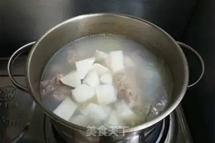Make Lamb radish soup step 4