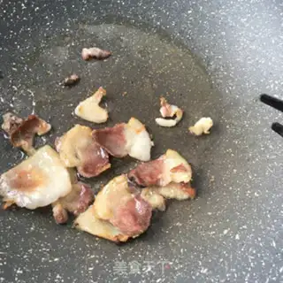 Make Pork sauerkraut and gibberish. Noodles step 8