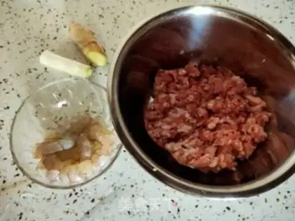Make Pork shrimp step 1