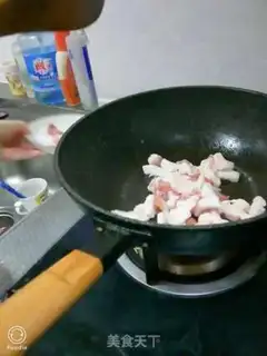 Make Five flowers and a tiger and an egg step 1