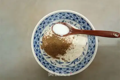 Make Hand grab cake step 2