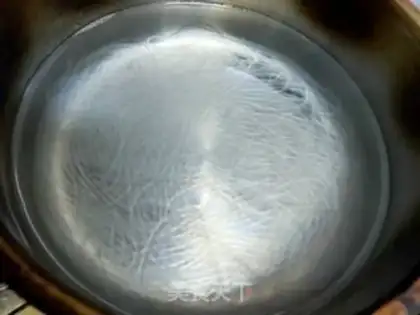 Make Clear the bean sprouts step 1