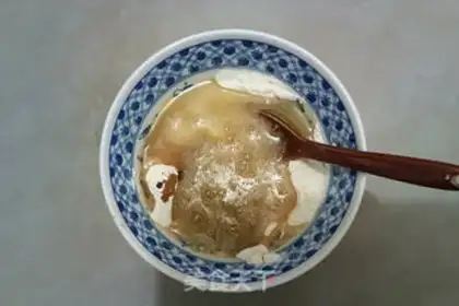 Make Hand grab cake step 3