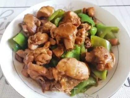 Make Three chickens in the electric pan step 7