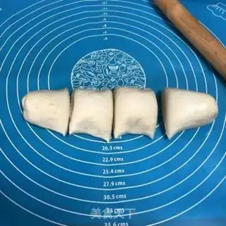 Make Hand grab cake step 12