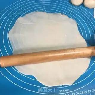 Make Hand grab cake step 15