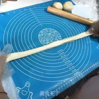 Make Hand grab cake step 18