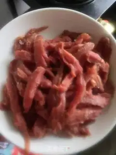 Make Garlic fried lamb step 1