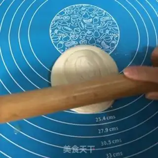 Make Hand grab cake step 21