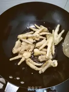 Make Hot chicken claws step 3