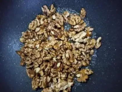 Make Amber walnuts step 5
