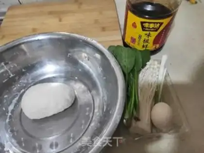 Make Spaghetti and gill mushroom soup step 0